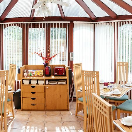 Pymgate Lodge Hotel Manchester Airport Чийдъл Екстериор снимка