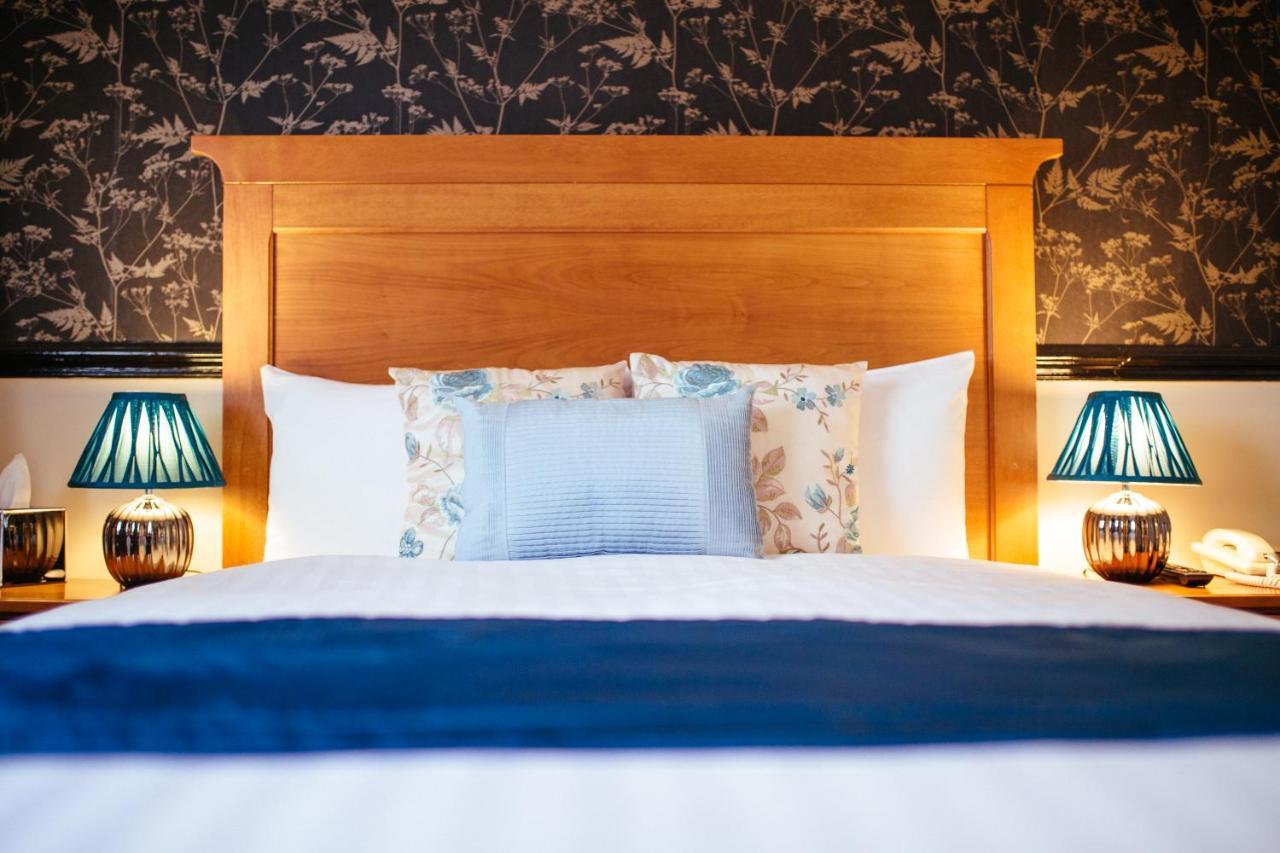 Pymgate Lodge Hotel Manchester Airport Чийдъл Екстериор снимка