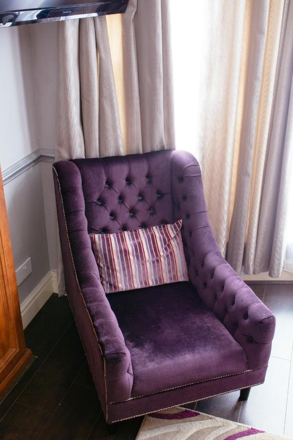 Pymgate Lodge Hotel Manchester Airport Чийдъл Екстериор снимка