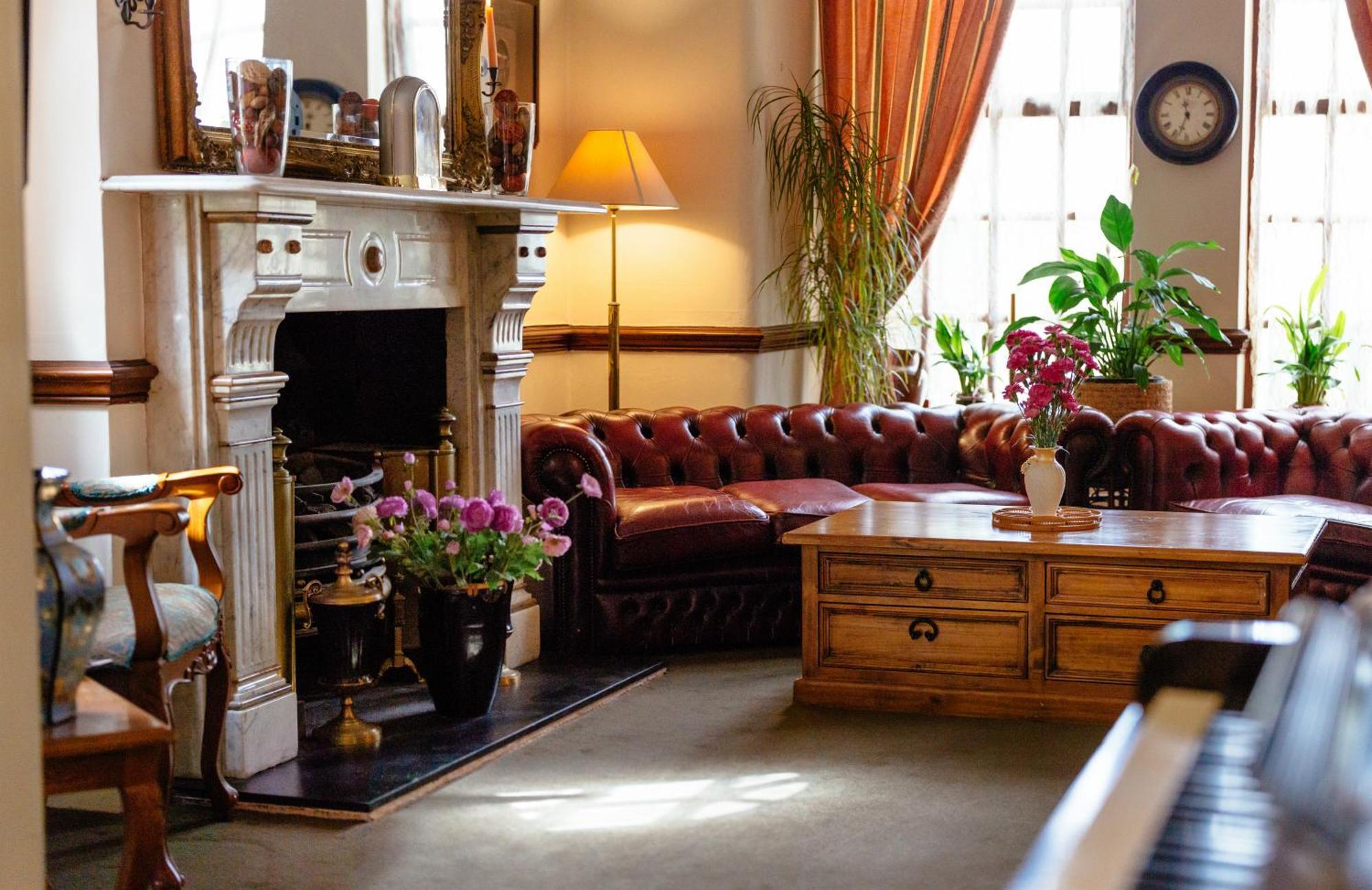 Pymgate Lodge Hotel Manchester Airport Чийдъл Екстериор снимка