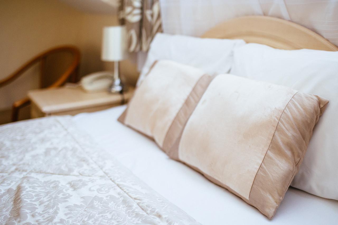 Pymgate Lodge Hotel Manchester Airport Чийдъл Екстериор снимка