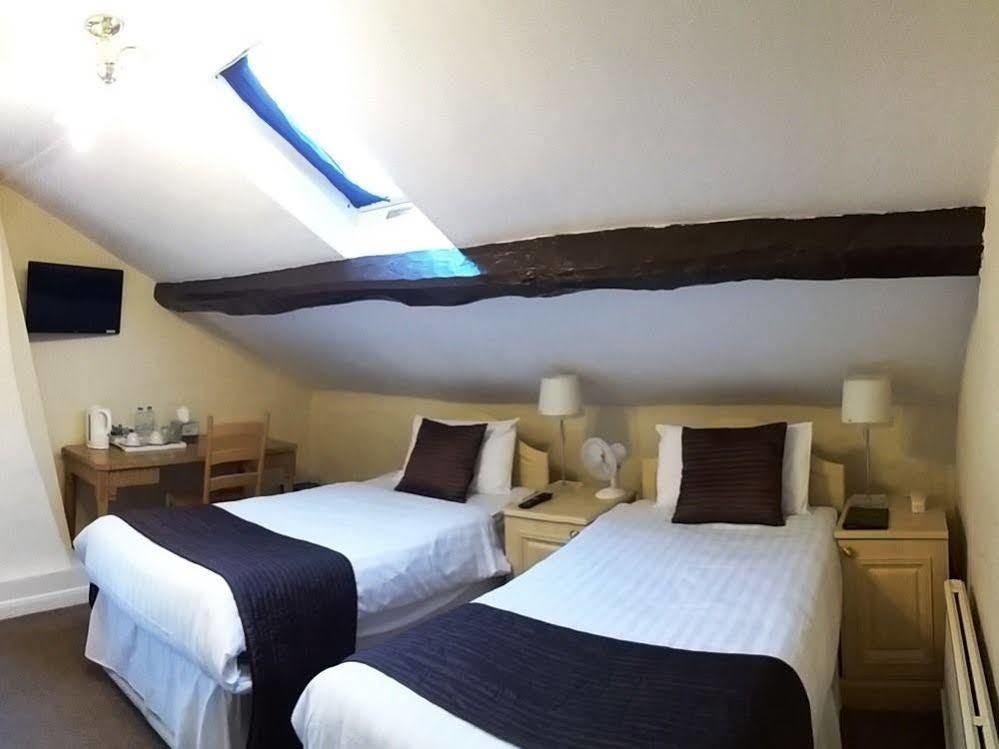 Pymgate Lodge Hotel Manchester Airport Чийдъл Екстериор снимка